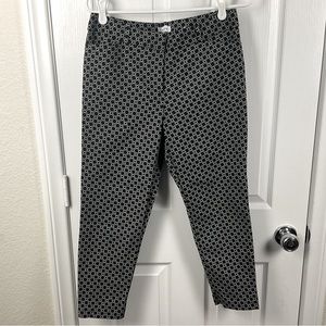 Pre-Owned Liz Claiborne Women’s Emma Geometric Patterned Chino Capri, Size 8P